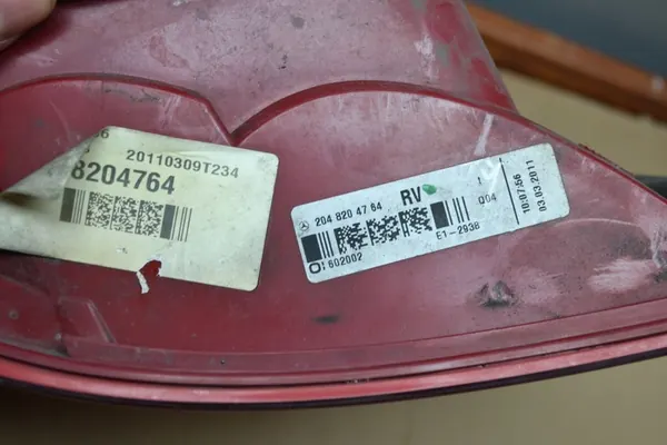 MERCEDES C KLASA 204 W204 RECHTER ACHTERLICHT A2048204764 image 2