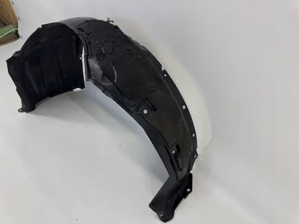 Toyota Avensis T27 Etu-oikea lokasuoja kokonainen OEM image 5