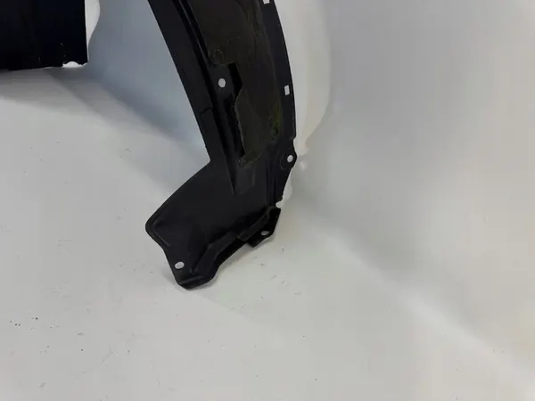 Toyota Avensis T27 Etu-oikea lokasuoja kokonainen OEM image 6