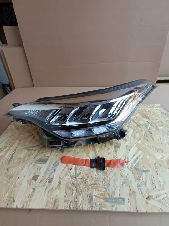 Farol esquerdo Toyota C-HR OEM BU5EYLU 2019-2022 image 2