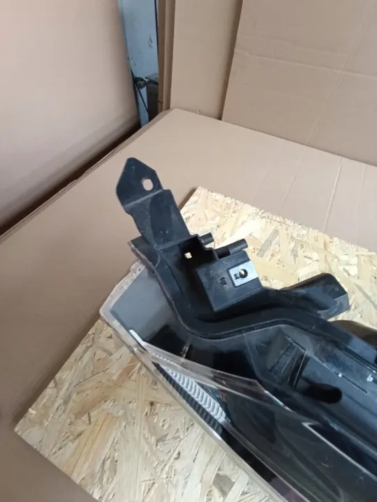 Farol esquerdo Toyota C-HR OEM BU5EYLU 2019-2022 image 5