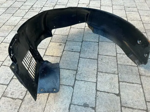 Right Front Wheel Arch 8N0821172B Audi TT image 3