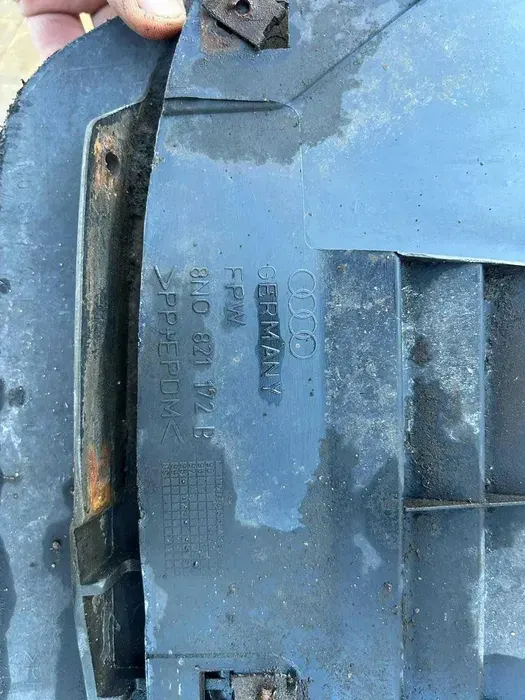 Right Front Wheel Arch 8N0821172B Audi TT image 7