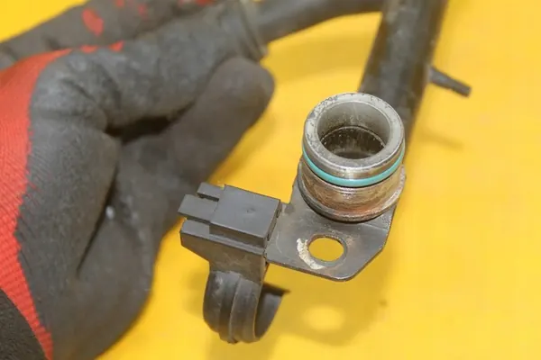 Vesiputki Audi A4 B6 1.6 B ALZ 8V image 5