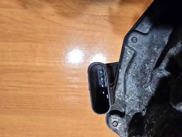 BMW 3 F30 F31 2.0D N47 Luftdrossel 7810752 image 5