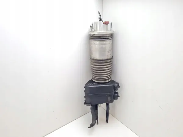 Porsche Taycan Etu-ilmatanko OEM HHAF0409570 image 2