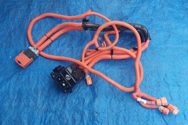 Fiat Grande Panda hoogspanningslaadstopcontact OEM 9856820180 image 2
