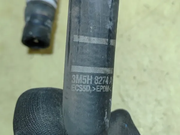 Durite d'eau Ford OE OEM 3M5H8274ADL - Occasion image 5