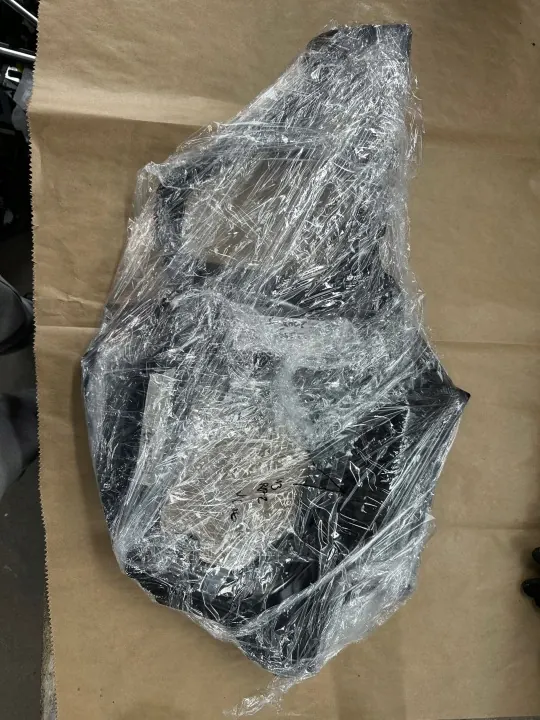 Lente de faro trasero derecho Volvo S40 OEM 31214600 image 6