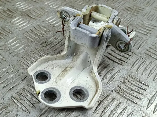 2021 SsangYong Korando Hintere Türscharniere FOB49650 image 2