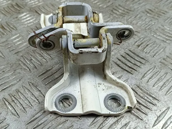 2021 SsangYong Korando Hintere Türscharniere FOB49650 image 3