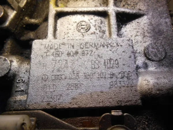 Pompe à injection OEM 038130107B pour Skoda/Seat image 9