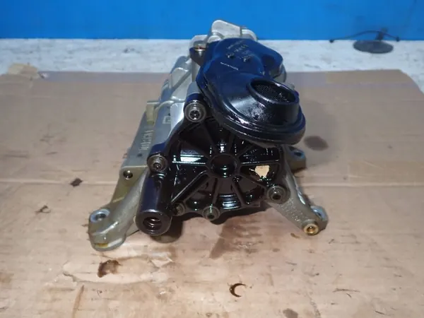 Ölpumpe MINI F55 1.5T OEM 7624135 - Gebraucht image 3