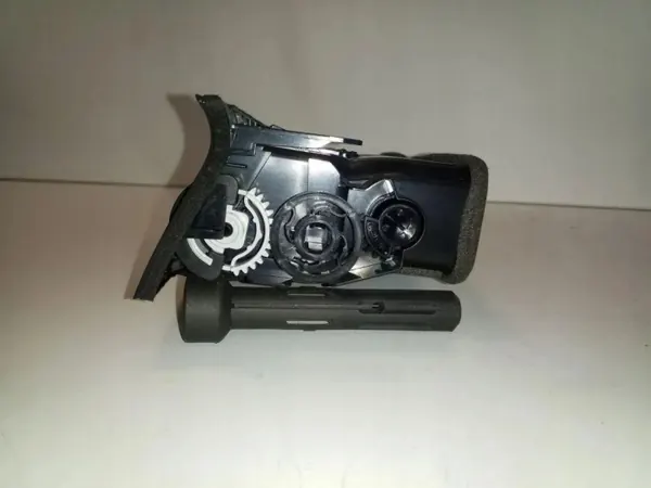 Prise d'air console Lexus CT OEM 5567076020 1.8L image 4