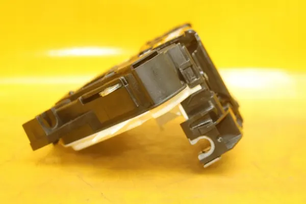 Fram Höger Dörrlås 6 Pin VW Tiguan I image 3