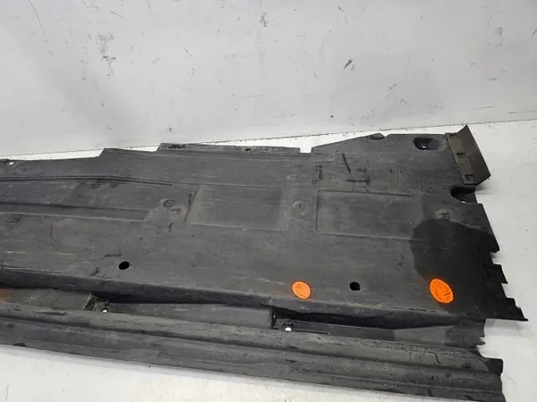 Audi A5 8T Cabrio Front Right Undershield OEM 8F0825208 image 4