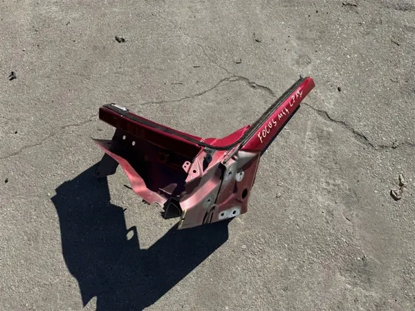 Pilier de quart de vitre avant gauche Ford OE MK4 19R image 2