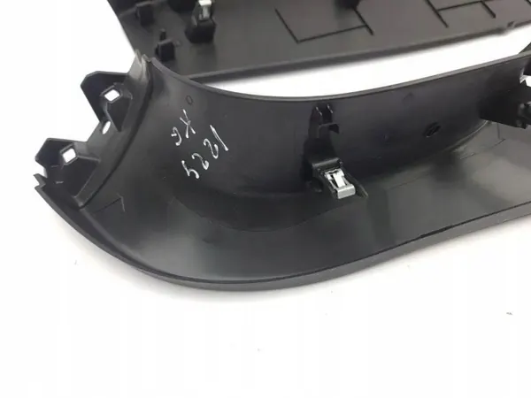 OEM 909009966R Kofferraumabdeckung für Renault Megane IV image 8