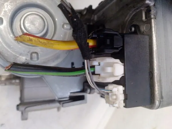 Direction assistée électrique OEM 8V513C529JG Ford Fiesta image 4