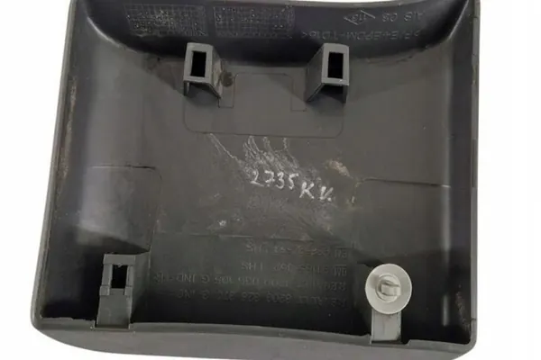 OPEL VIVARO FURGON 2.0L diesel 8200326370G image 2