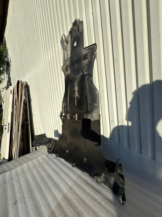 AUDI Q7 2005-2009 Växellåda Skydd 7L0825231A image 7