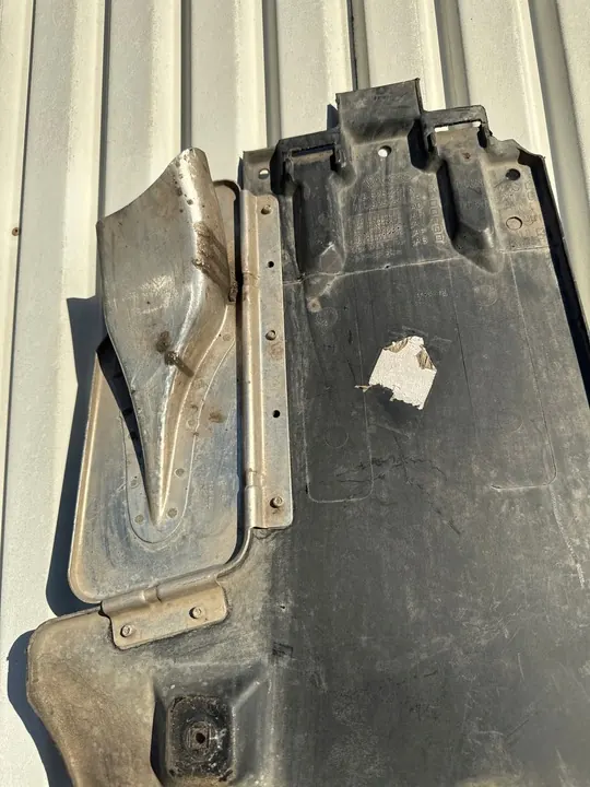 AUDI Q7 2005-2009 Växellåda Skydd 7L0825231A image 9