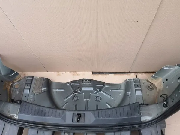 Panel trasero FORD KUGA MK2 13-18 OEM BDB image 4
