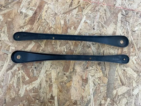 Vorderhalter Chrysler T&C Voyager Dodge Caravan 68023328AA image 2