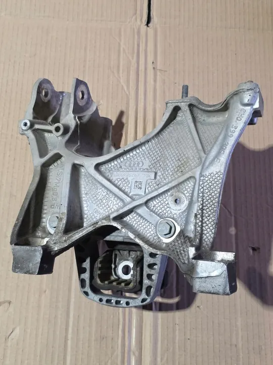 Soporte de motor derecho AUDI A4 B9 2.0 TDI image 4