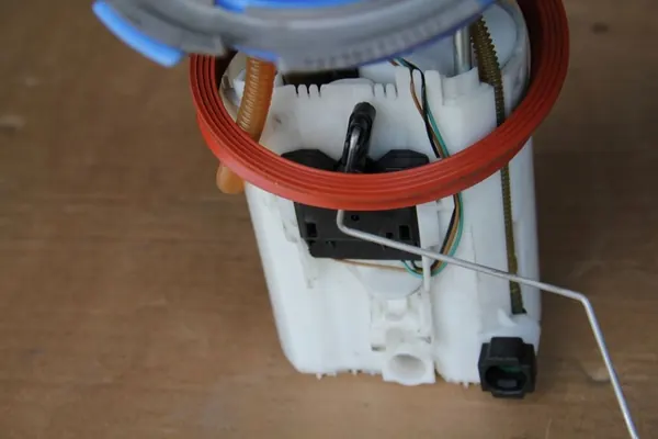 Brandstofpomp VW Atlas 3QF919051E, 3QF919087C image 3