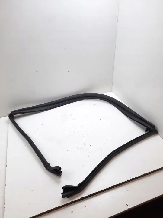 Joint de toit targa OEM MAM81297 pour Corvette C6 2012 image 2