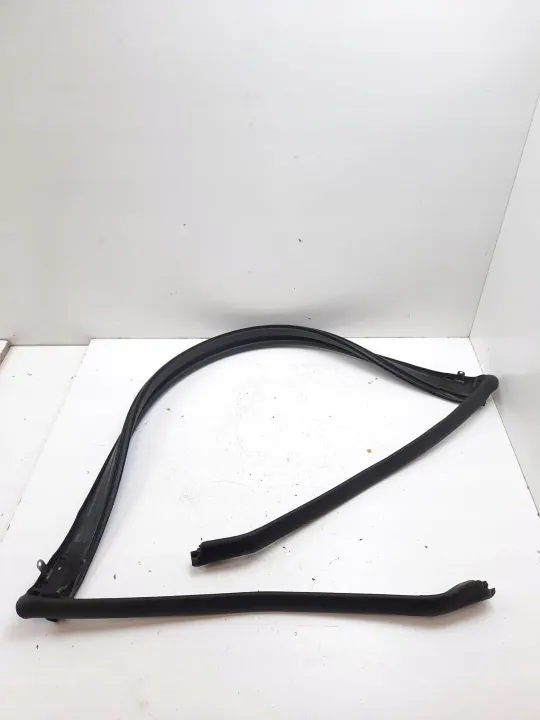 Joint de toit targa OEM MAM81297 pour Corvette C6 2012 image 3