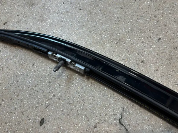 BMW 3 G21 höger takräcke OEM 8073212 image 3
