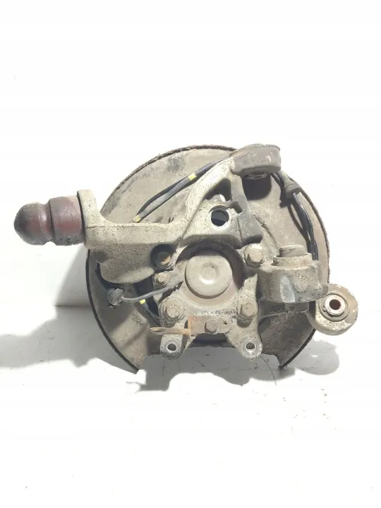 OEM 9200824 Taka-oikea pyörännavat Volvo S80 I:lle image 2