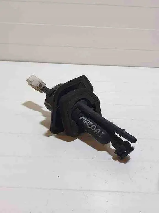 Kupplungs cylinder MAZDA 3 1.6L diesel 2006 image 2