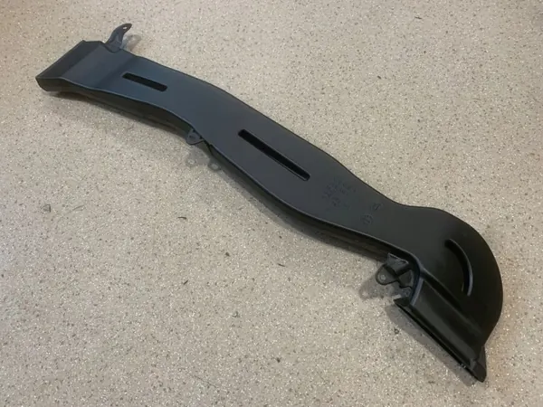 Conduto de ar esquerdo OEM 4KE819501 Audi e-tron image 2