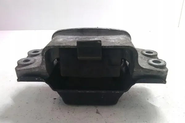 Moottorin kiinnike VW PASSAT B6 2.0L Diesel image 4