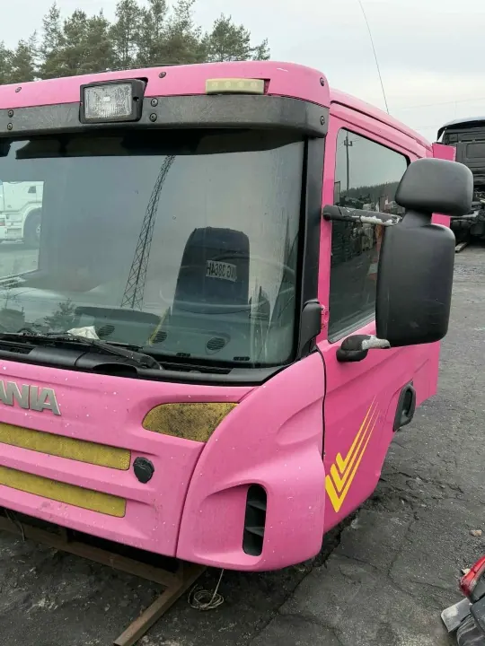 Cabina baixa dia Scania CP16L - Peça original image 3
