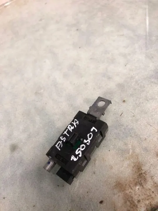 Antenneversterker OEM 9833140080 voor Opel Astra K image 2