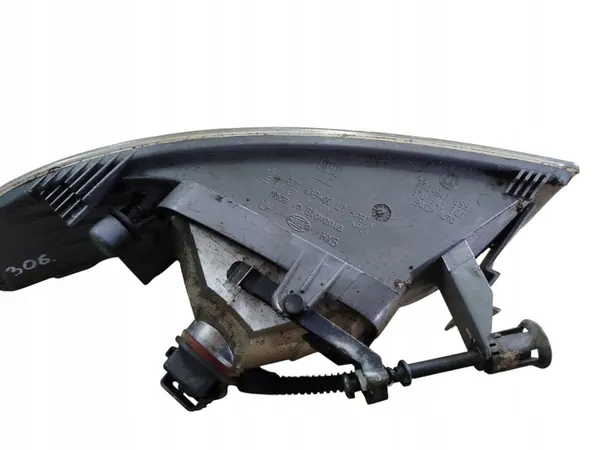 Farol Halógeno Esquerdo Skoda Superb II image 3