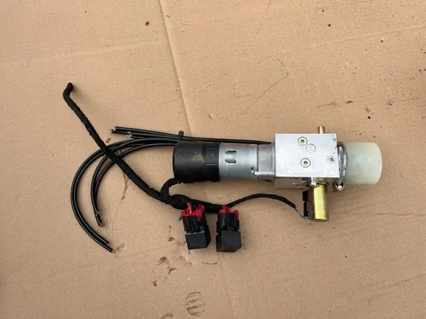 Pompe hydraulique toit Peugeot 206 CC 2002-2009 image 3