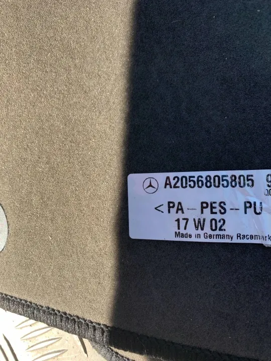 Matta set OEM A2056805805 för Mercedes C W205 AMG image 9