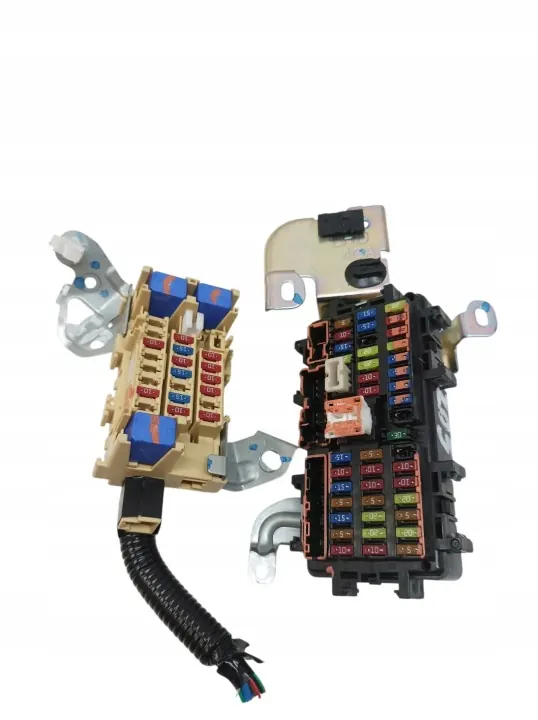 Zekeringkast OEM 0011173612190114 voor Infiniti Q50 (2013-) image 2