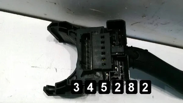 Interruptor Audi TT OEM AM-345282 - Peça Usada image 3