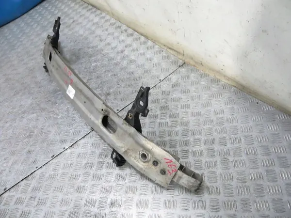 Audi A4 B9 etupuskurin palkki OEM GIS63290 image 3