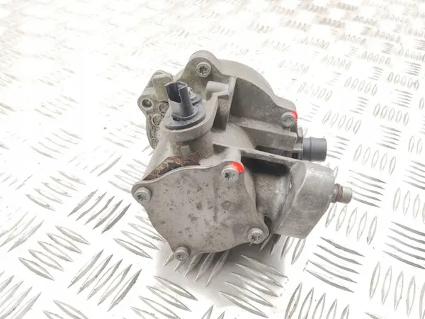 BMW OE 8618897 Vacuum Pomp image 3