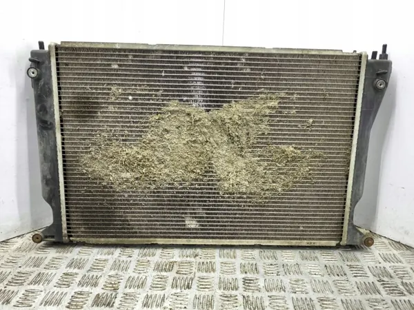 Toyota OE Waterradiator OEM AMD182757 - Gebruikt image 2