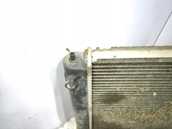 Toyota OE Waterradiator OEM AMD182757 - Gebruikt image 3