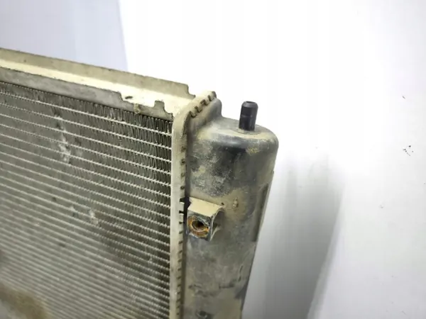 Toyota OE Waterradiator OEM AMD182757 - Gebruikt image 4
