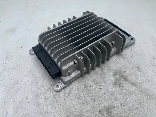 Bose Radio Versterker OEM 294017 voor Audi A6 C5 image 2